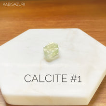 Load image into Gallery viewer, Calcite Crystal Needleminder
