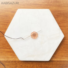 Load image into Gallery viewer, Mini Flower Needleminder
